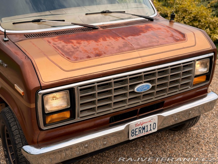 Ford Econoline E150 5.0 V8 Classic Coach 1984