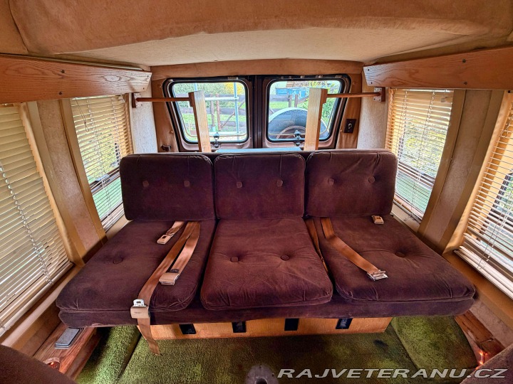 Ford Econoline E150 5.0 V8 Classic Coach 1984