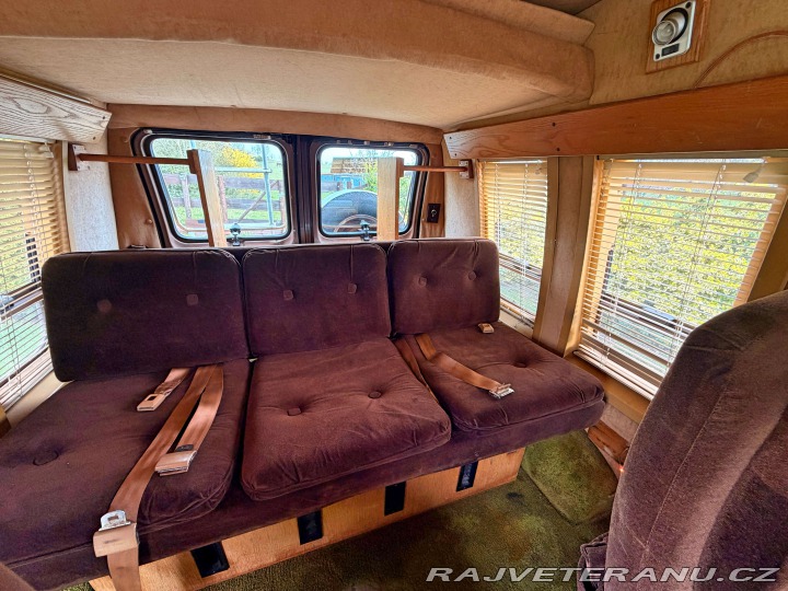 Ford Econoline E150 5.0 V8 Classic Coach 1984