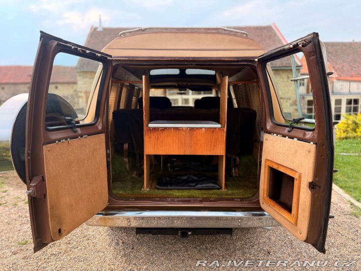 Ford Econoline E150 5.0 V8 Classic Coach 1984