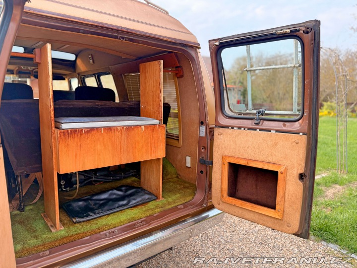 Ford Econoline E150 5.0 V8 Classic Coach 1984