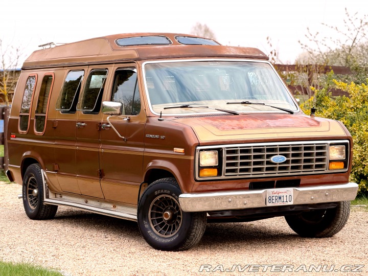 Ford Econoline E150 5.0 V8 Classic Coach 1984