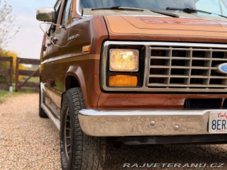 Ford Econoline E150 5.0 V8 Classic Coach 1984