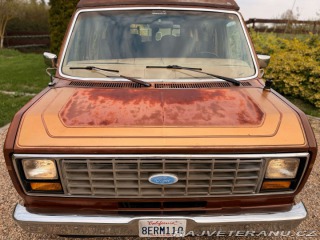 Ford Econoline E150 5.0 V8 Classic Coach 1984