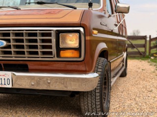 Ford Econoline E150 5.0 V8 Classic Coach 1984
