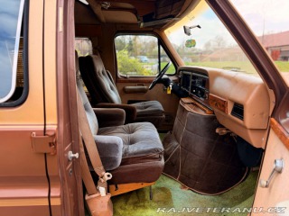Ford Econoline E150 5.0 V8 Classic Coach 1984
