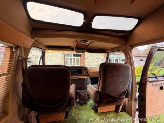 Ford Econoline E150 5.0 V8 Classic Coach 1984