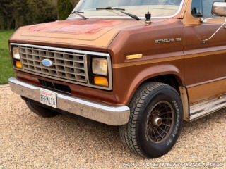 Ford Econoline E150 5.0 V8 Classic Coach 1984