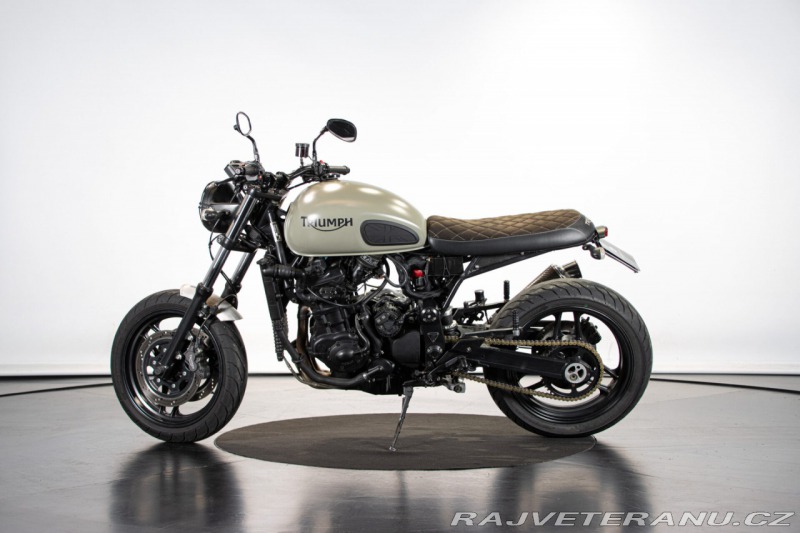 Triumph Trident 900 CAFE' RACER