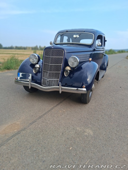 Ford V8  1935