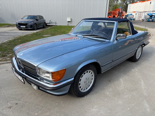 Mercedes-Benz SL 300