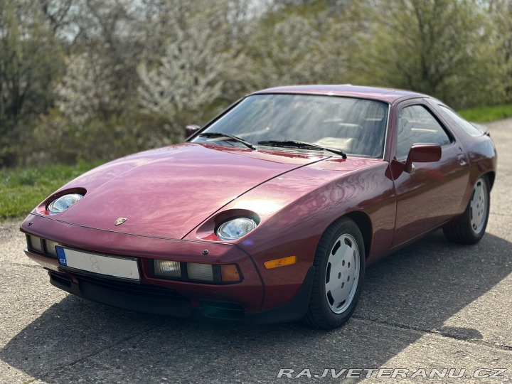 Porsche 928 S 1981