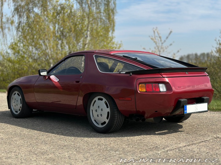 Porsche 928 S 1981
