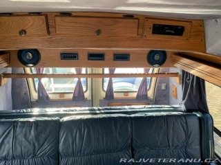 Ford Econoline E150 1988