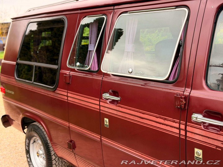 Chevrolet G20 Gladiator By Glaval 1991