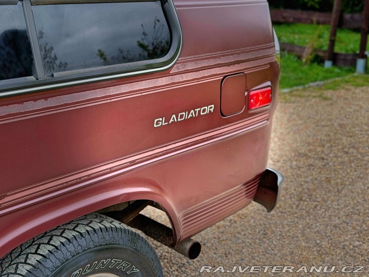 Chevrolet G20 Gladiator By Glaval 1991