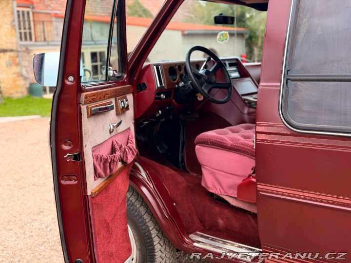 Chevrolet G20 Gladiator By Glaval 1991