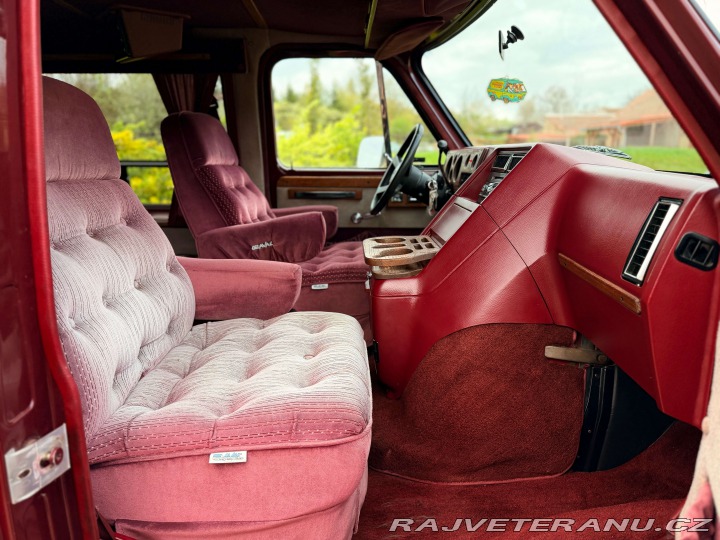 Chevrolet G20 Gladiator By Glaval 1991