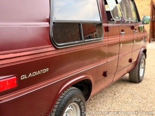 Chevrolet G20 Gladiator By Glaval 1991