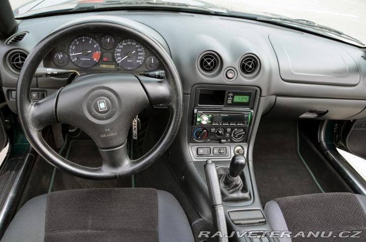 Mazda MX-5  1999