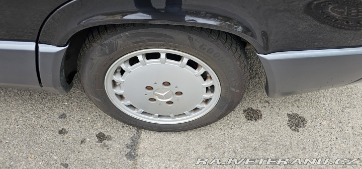 Mercedes-Benz 190 2.6 1988