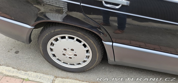 Mercedes-Benz 190 2.6 1988