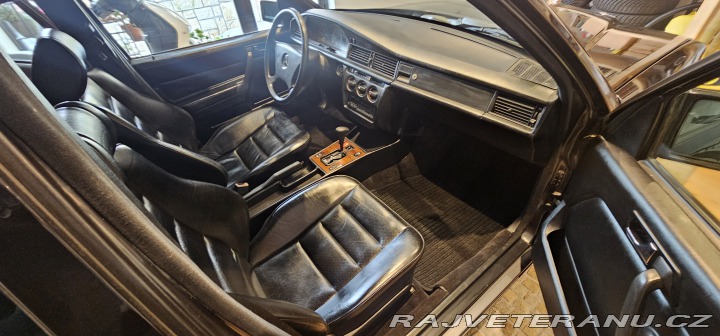 Mercedes-Benz 190 2.6 1988