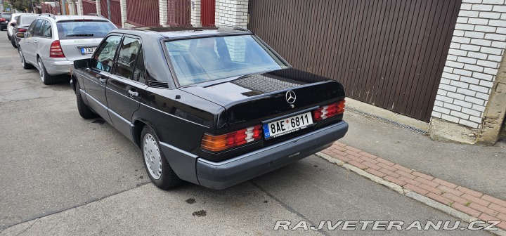 Mercedes-Benz 190 2.6 1988