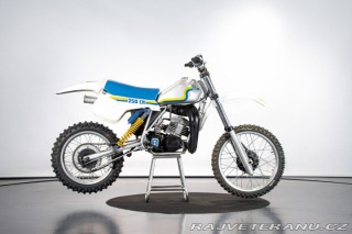 Ostatní značky Ostatní modely Husqvarna 250 CR 1983