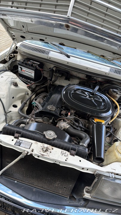 Mercedes-Benz 200 W123 1982