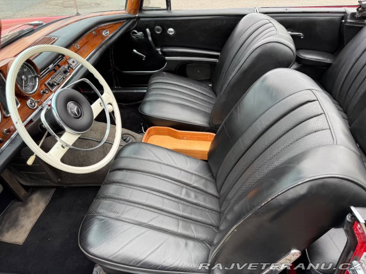 Mercedes-Benz 220 SEb W111 1963