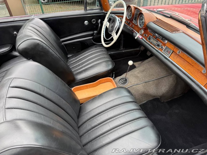 Mercedes-Benz 220 SEb W111 1963