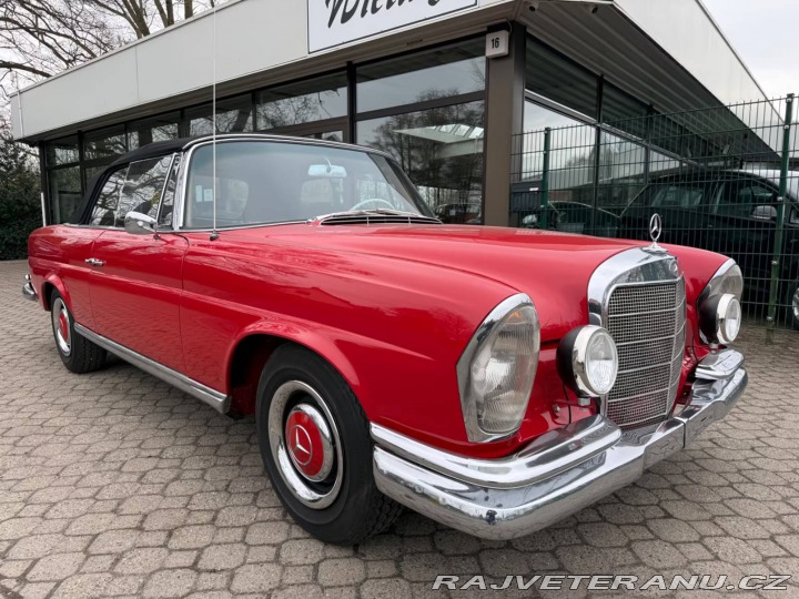 Mercedes-Benz 220 SEb W111 1963
