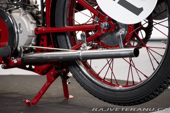 Moto Guzzi Ostatní modely 250 SS TRIBUTO 1930