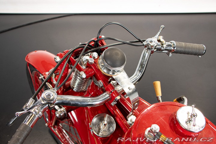 Moto Guzzi Ostatní modely 250 SS TRIBUTO 1930