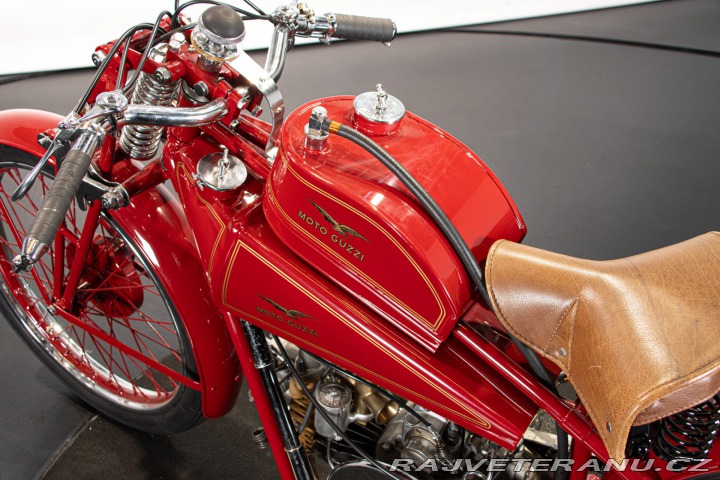 Moto Guzzi Ostatní modely 250 SS TRIBUTO 1930