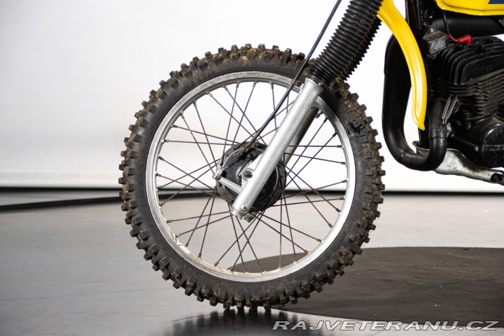 Suzuki Ostatní modely 400 PE 1980