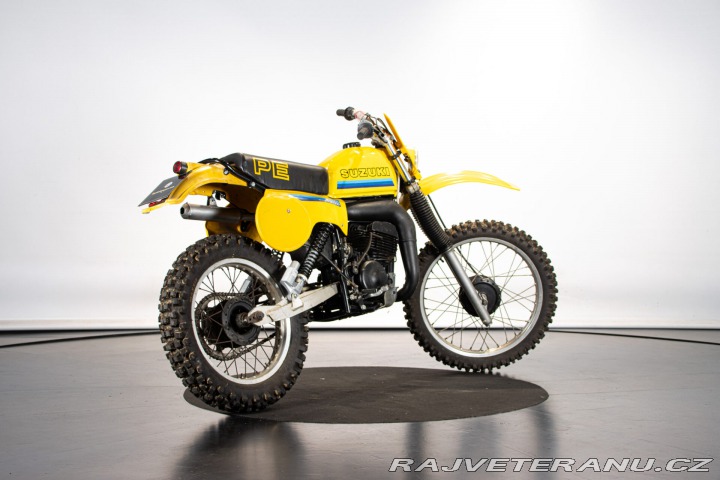 Suzuki Ostatní modely 400 PE 1980