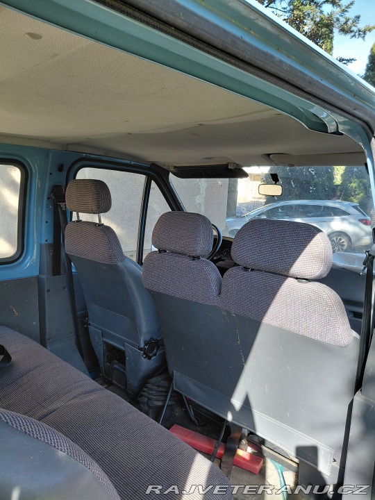 Ford Transit mikrobus 9 míst 1990