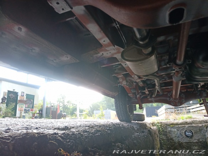 Ford Transit mikrobus 9 míst 1990