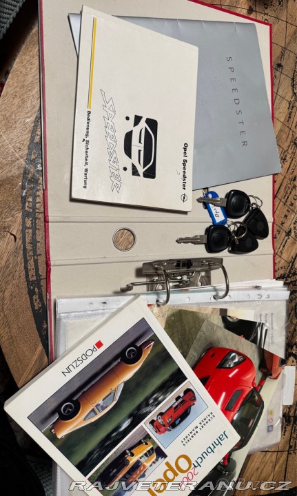 Opel Ostatní modely 2.2 unikátní historie 2001