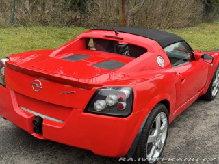 Opel Ostatní modely 2.2 unikátní historie 2001