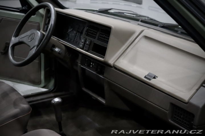 Škoda Favorit 1.3 46 kW 136 L 1988