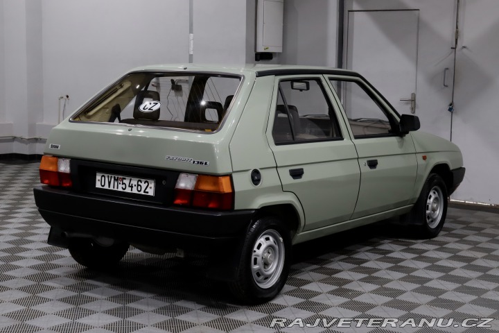 Škoda Favorit 1.3 46 kW 136 L 1988