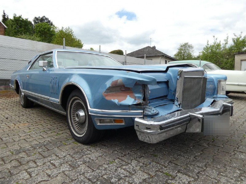 Lincoln Continental 