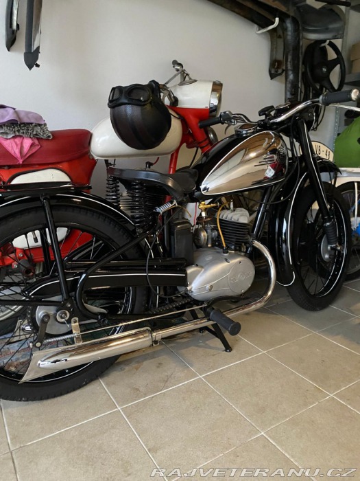 ČZ 125 T