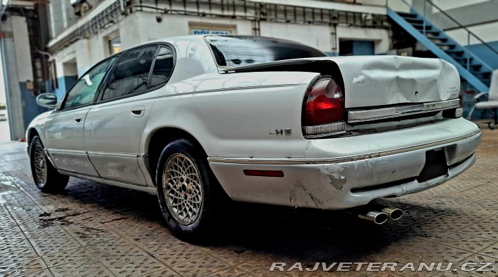 Chrysler Ostatní modely LHS 1995