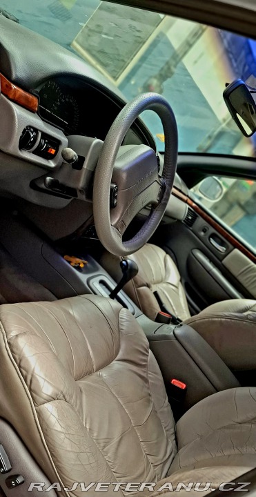 Chrysler Ostatní modely LHS 1995