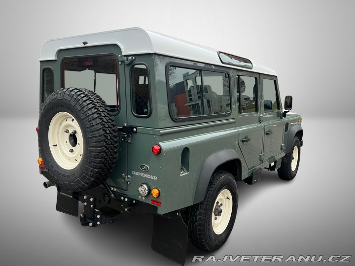 Land Rover Defender 110 Station Wagon 2015