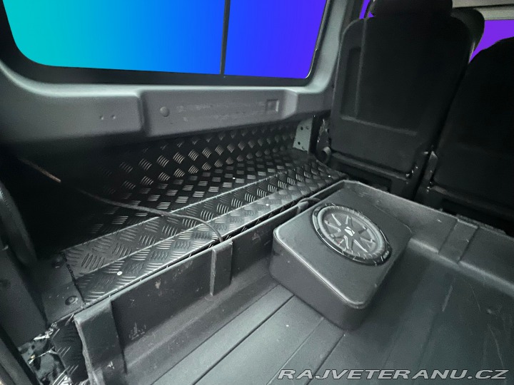 Land Rover Defender 110 Station Wagon 2015